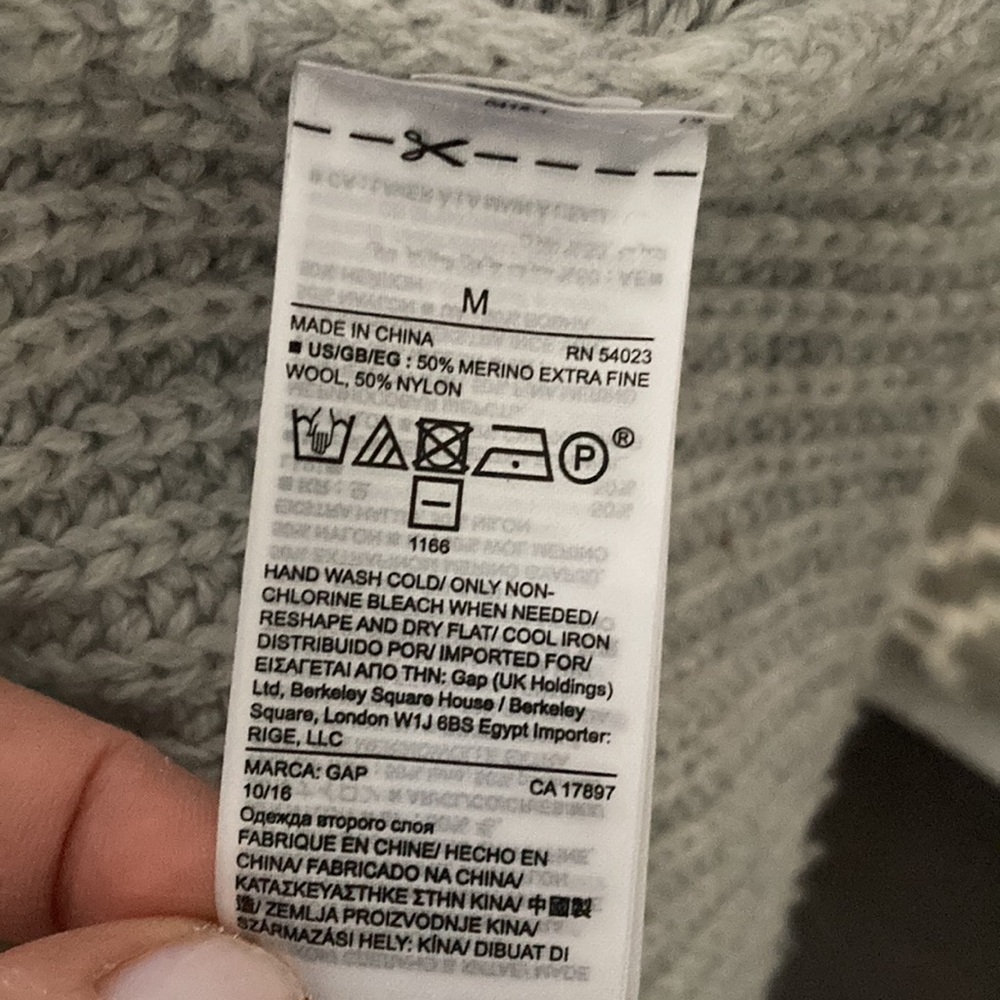 Gap sweater - Picture 6 of 6